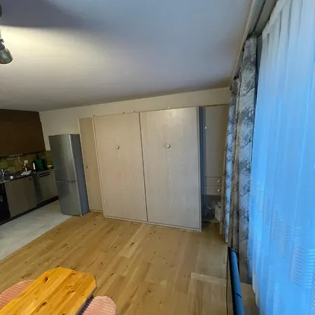 Apartamento Montanji 11 *