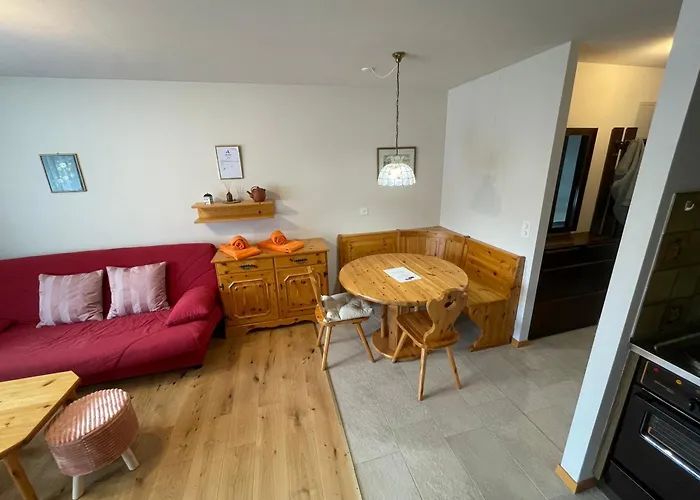 Montanji 11 * 洛伊克巴德